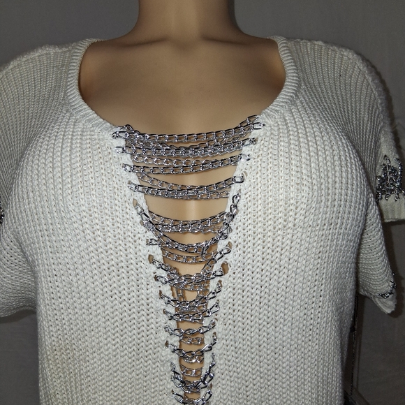Jennifer Lopez Cream White Knit Blouse with Silver Chain Accents Size XL - Picture 4 of 16